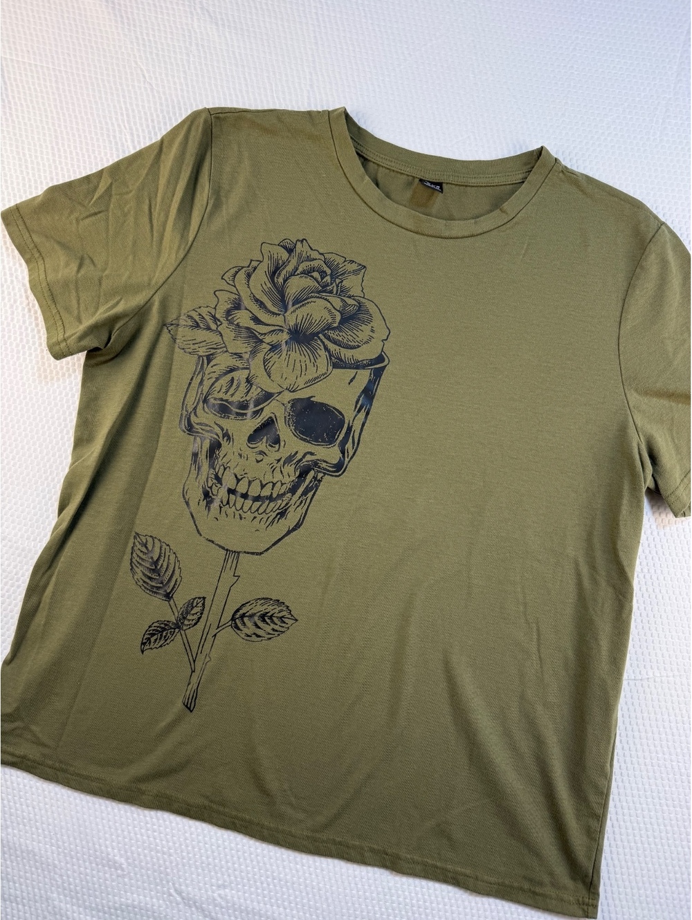 SHEIN Womens XL 12 Olive Green Skull Rose Graphic T Shirt Goth Grunge